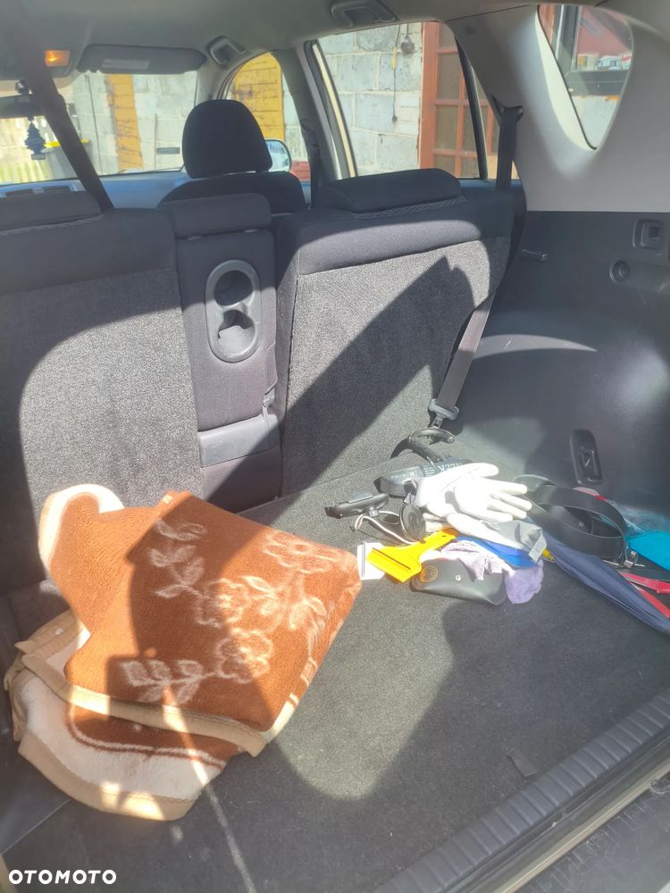 Toyota RAV4 2.2 D-4D Sol - 13