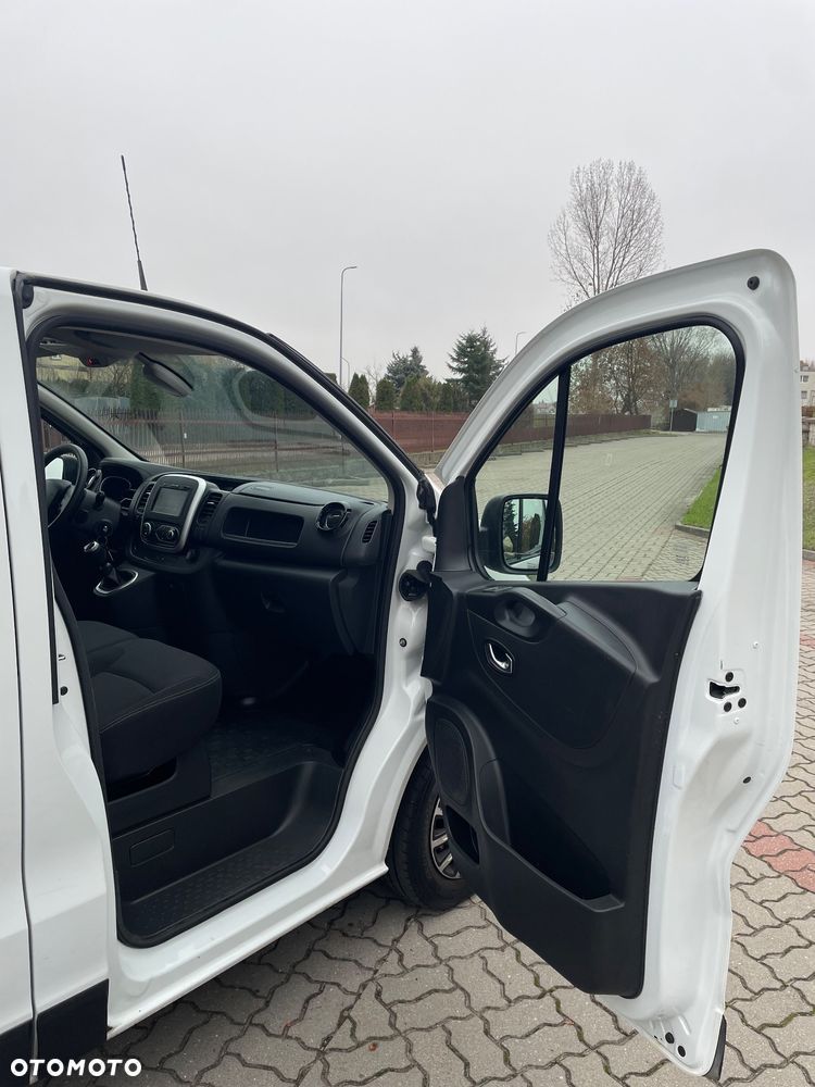 Renault Trafic - 16