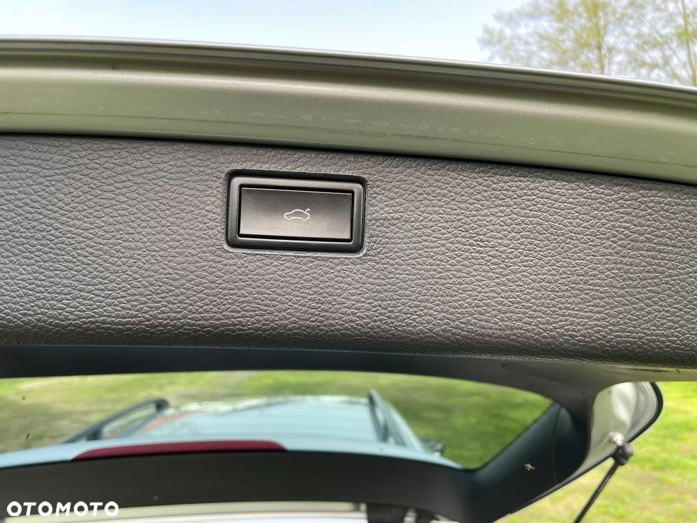 Volkswagen Passat 2.0 TDI DSG Highline - 15