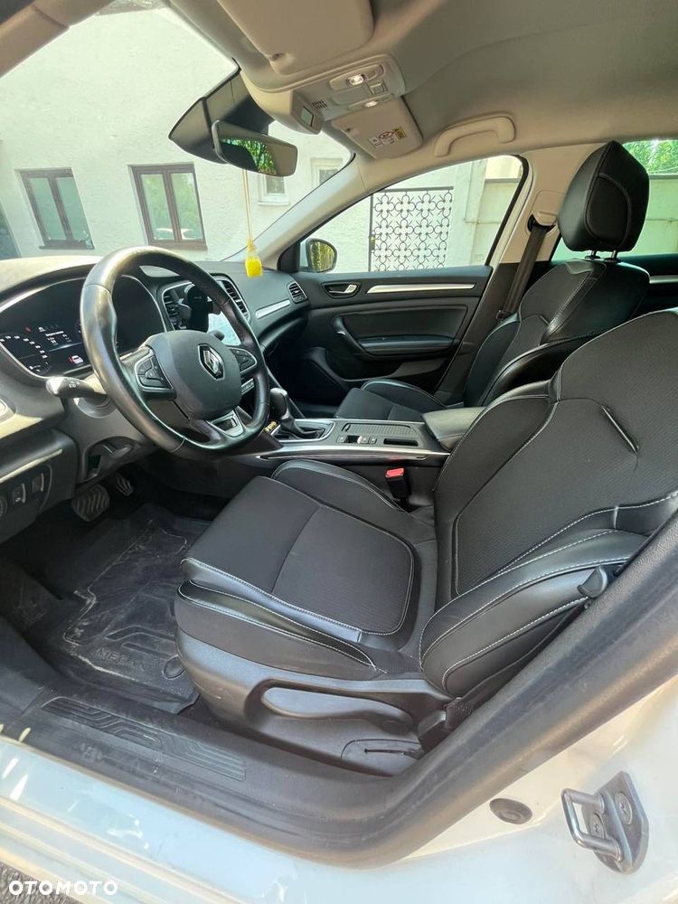 Renault Megane 1.3 TCe FAP Techno EDC - 8