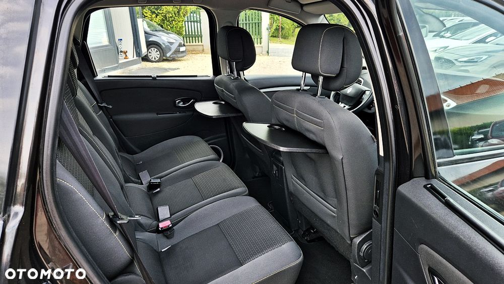 Renault Scenic 1.6 16V Luxe Privilege - 34