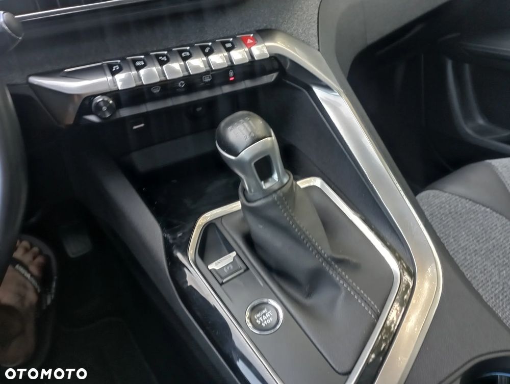 Peugeot 3008 - 31