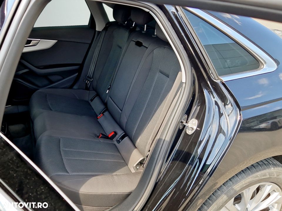 Audi A4 35 TFSI S tronic - 16