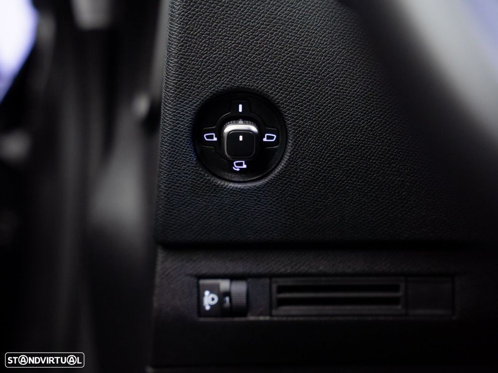 DS DS4 1.5 BlueHDi Bastille + EAT8 - 18