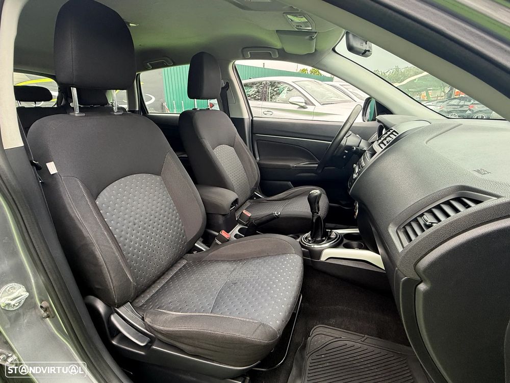 Mitsubishi ASX 1.6 Instyle - 17