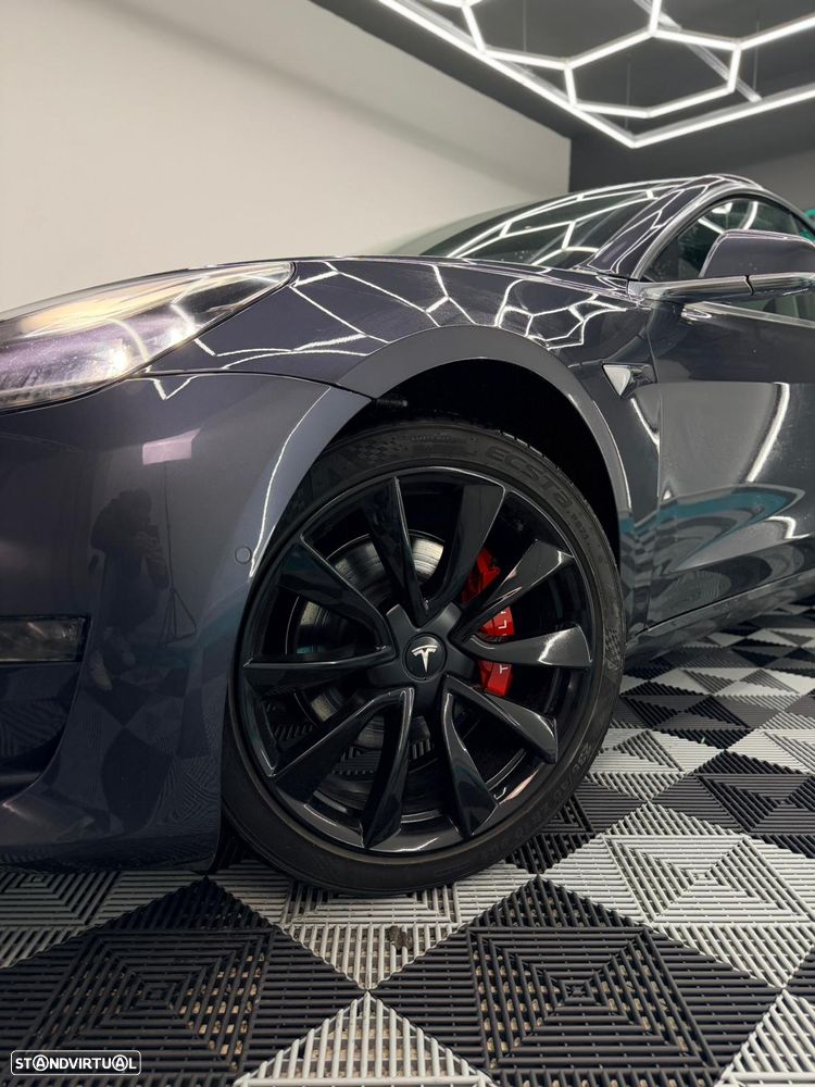 Tesla Model 3 Long-Range Dual Motor AWD - 4