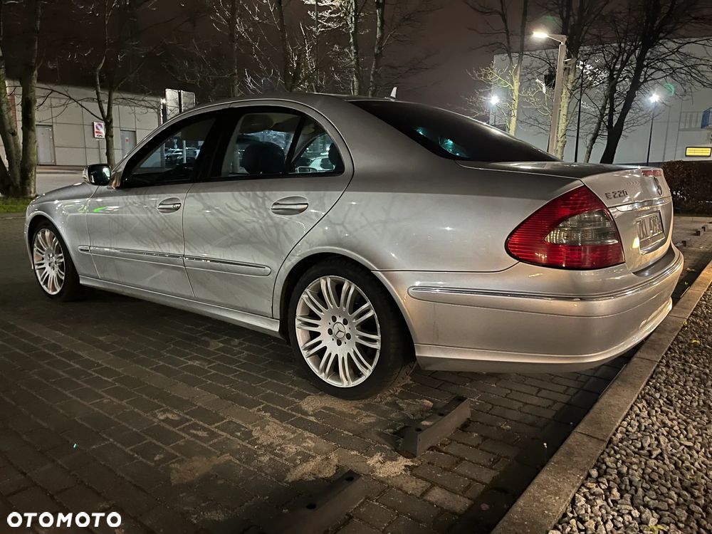Mercedes-Benz Klasa E 220 CDI Automatik Avantgarde - 4