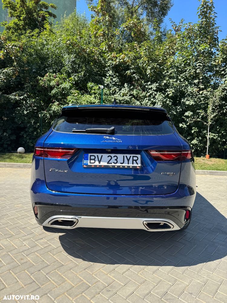 Jaguar F-Pace - 8