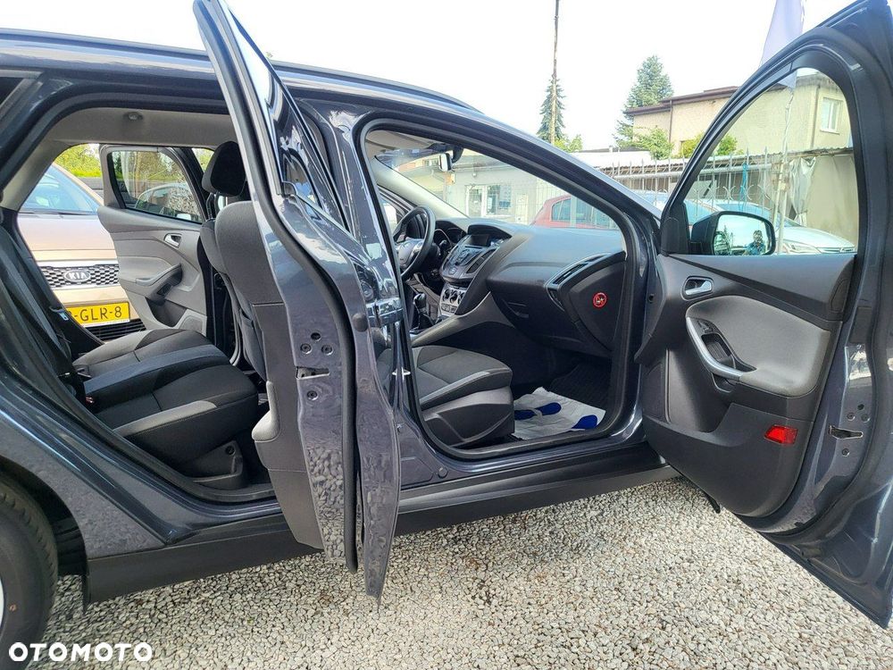 Ford Focus - 25