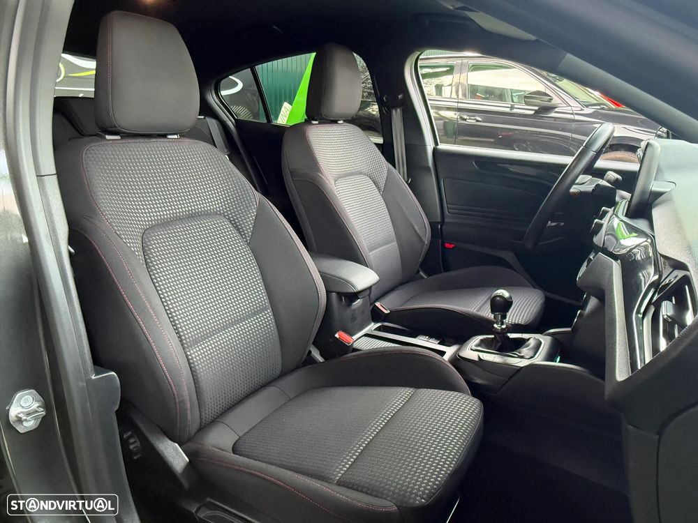 Ford Focus 1.5 TDCi EcoBlue ST-Line - 23