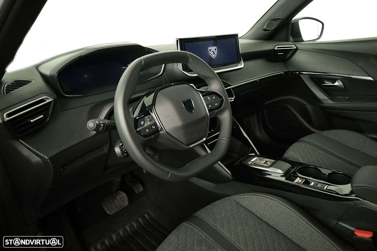 Peugeot 2008 1.2 PureTech Allure EAT8 - 6