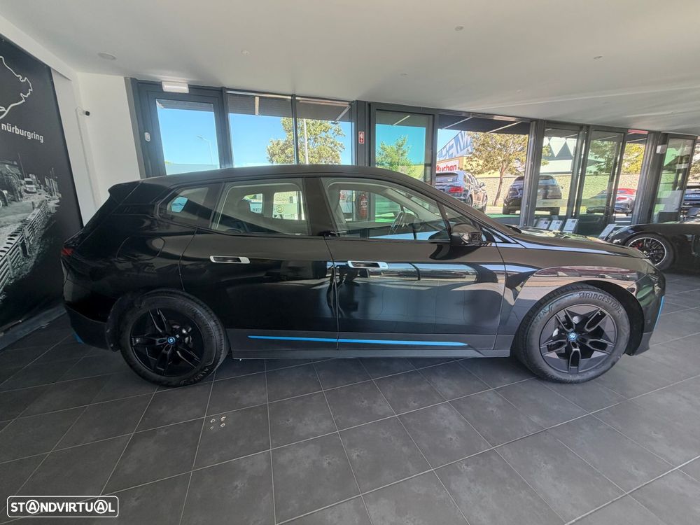 BMW iX xDrive 40 Pack Desportivo - 19