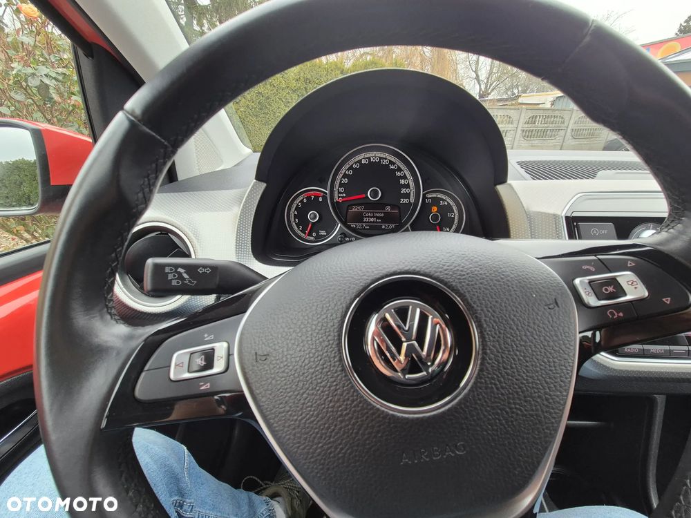 Volkswagen up! - 6