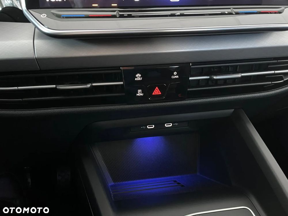 Volkswagen Golf - 33