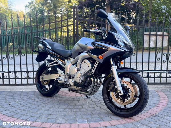 Yamaha FZ6