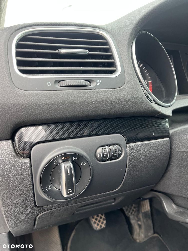 Volkswagen Golf 1.6 TDI DPF Highline - 24