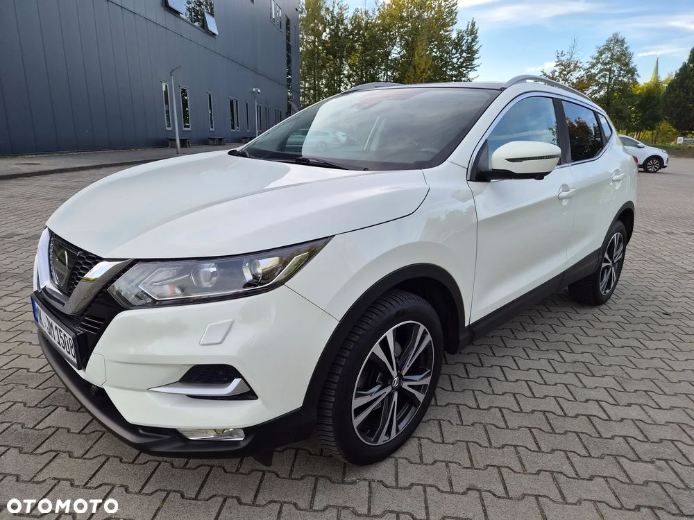 Nissan Qashqai 1.6 DIG-T N-Connecta - 1