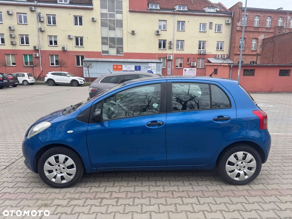 Toyota Yaris 1.0 Luna A/C - 2
