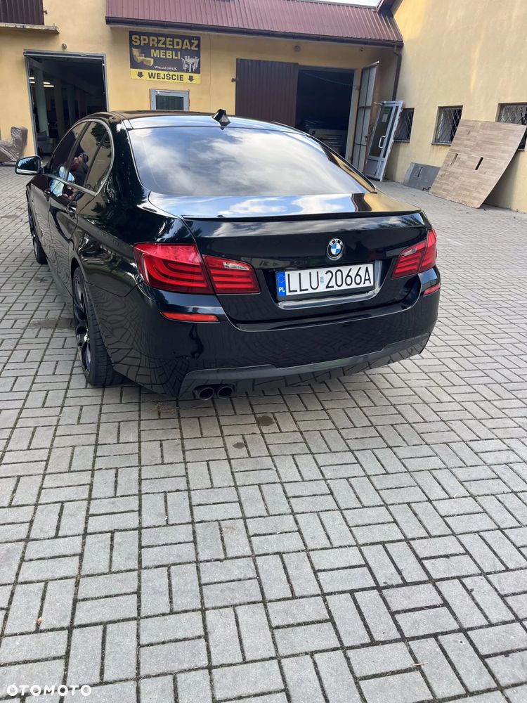 BMW Seria 5 530d xDrive - 14