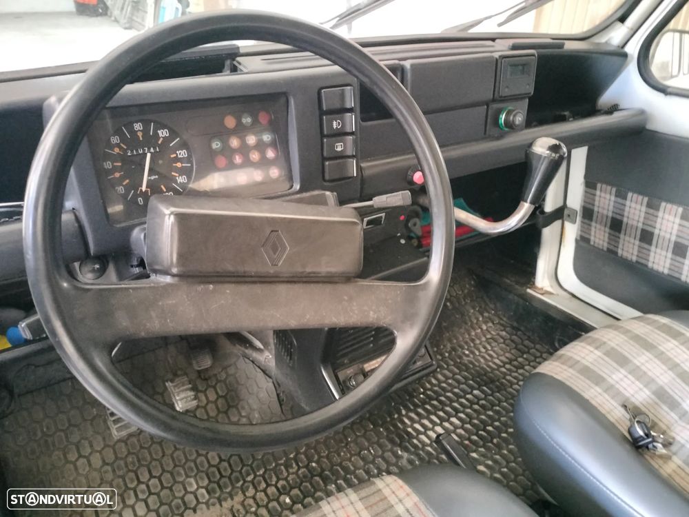 Renault 4 1.1 GTL - 12
