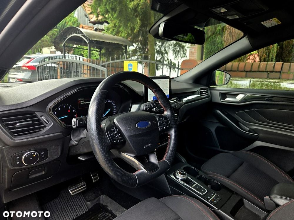 Ford Focus 1.5 EcoBoost ST-Line - 9
