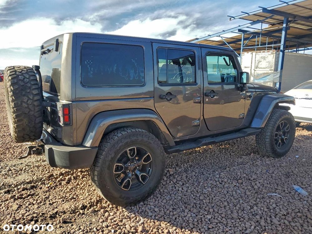 Jeep Wrangler Unlimited 3.6 Automatik Sahara - 4