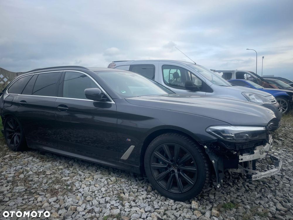 BMW Seria 5 530d xDrive M Sport Edition - 2
