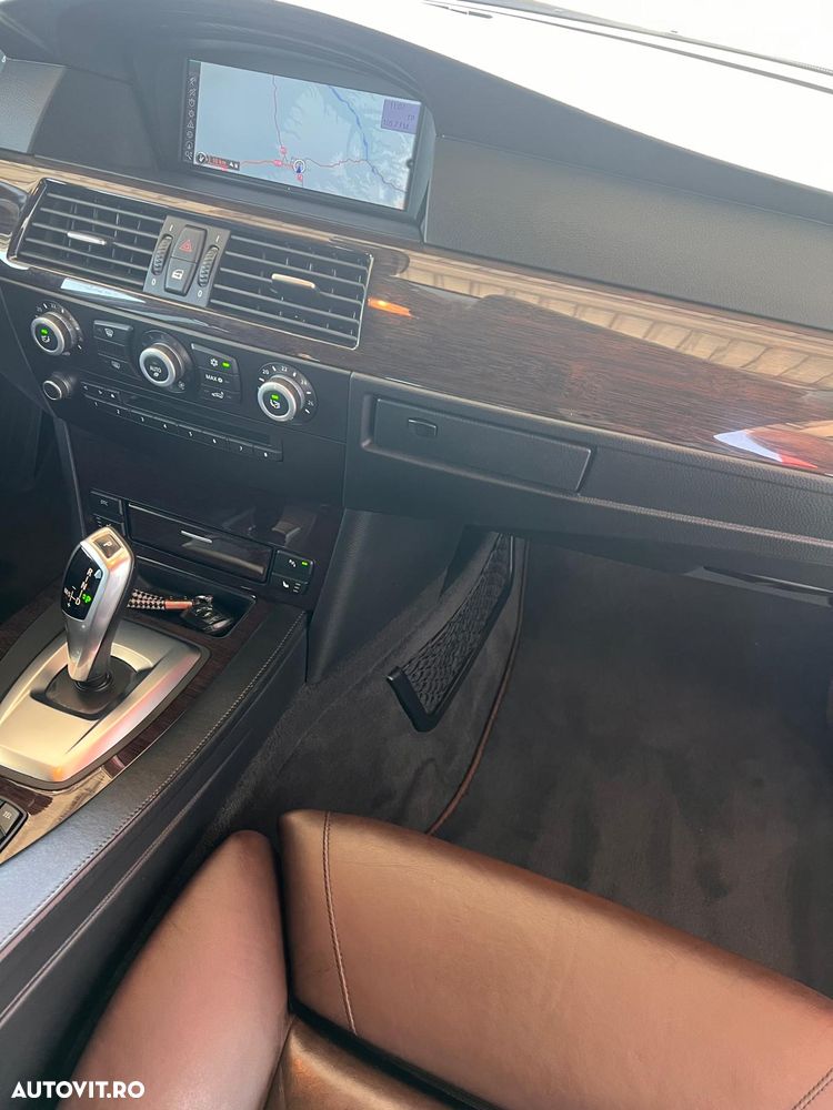 BMW Seria 5 520d Aut. Edition Exclusive - 11