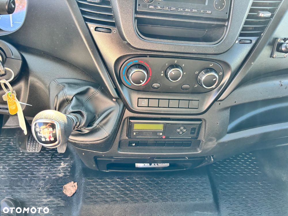 Iveco IVECO DAILY CHŁODNIA KONTENER PODWOZIE DO ZABUDOWY KILKANAŚCIE SZTUKDAILY 70C17,70C18,70C15,72C18 - 10