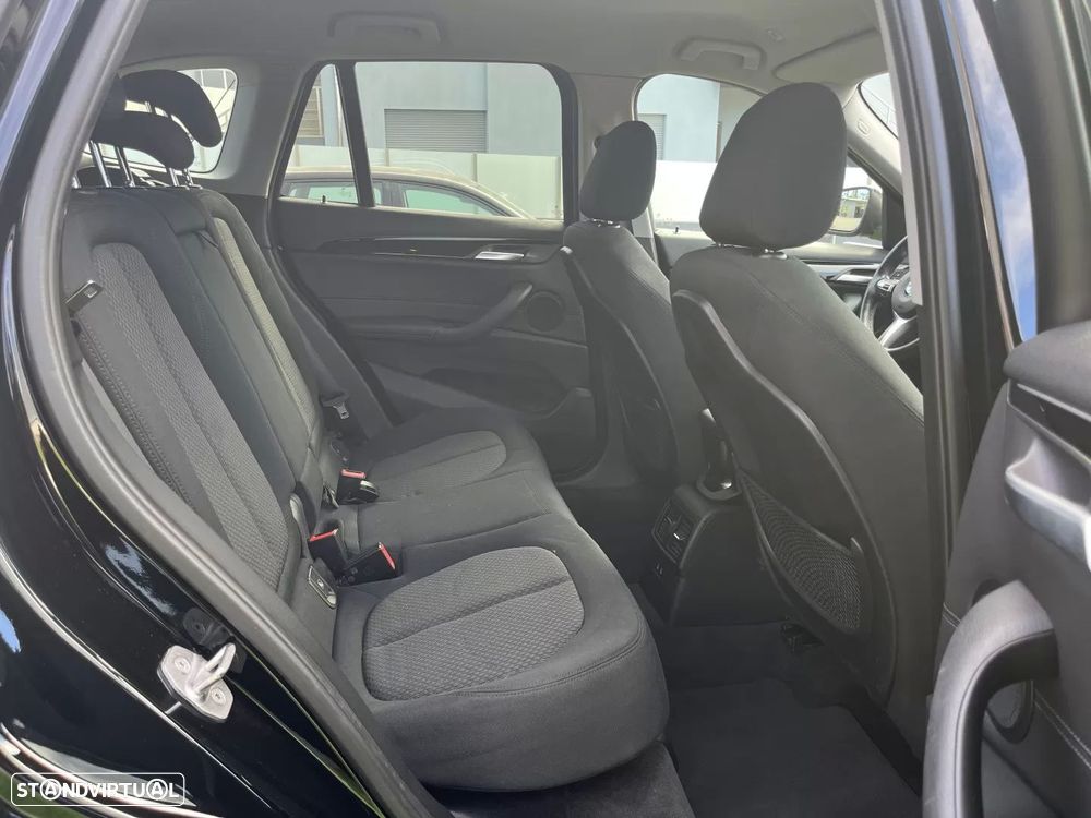 BMW X1 18 d sDrive Auto Line Sport - 37