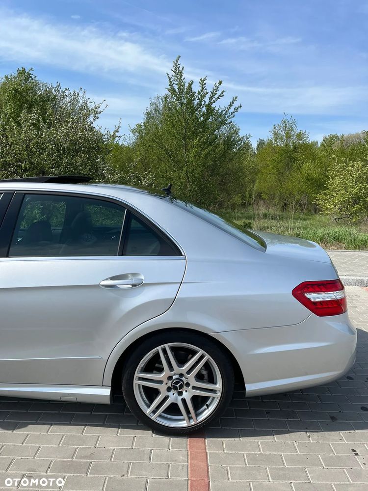 Mercedes-Benz Klasa E 300 CDI DPF BlueEFFICIENCY 7G-TRONIC Avantgarde - 7