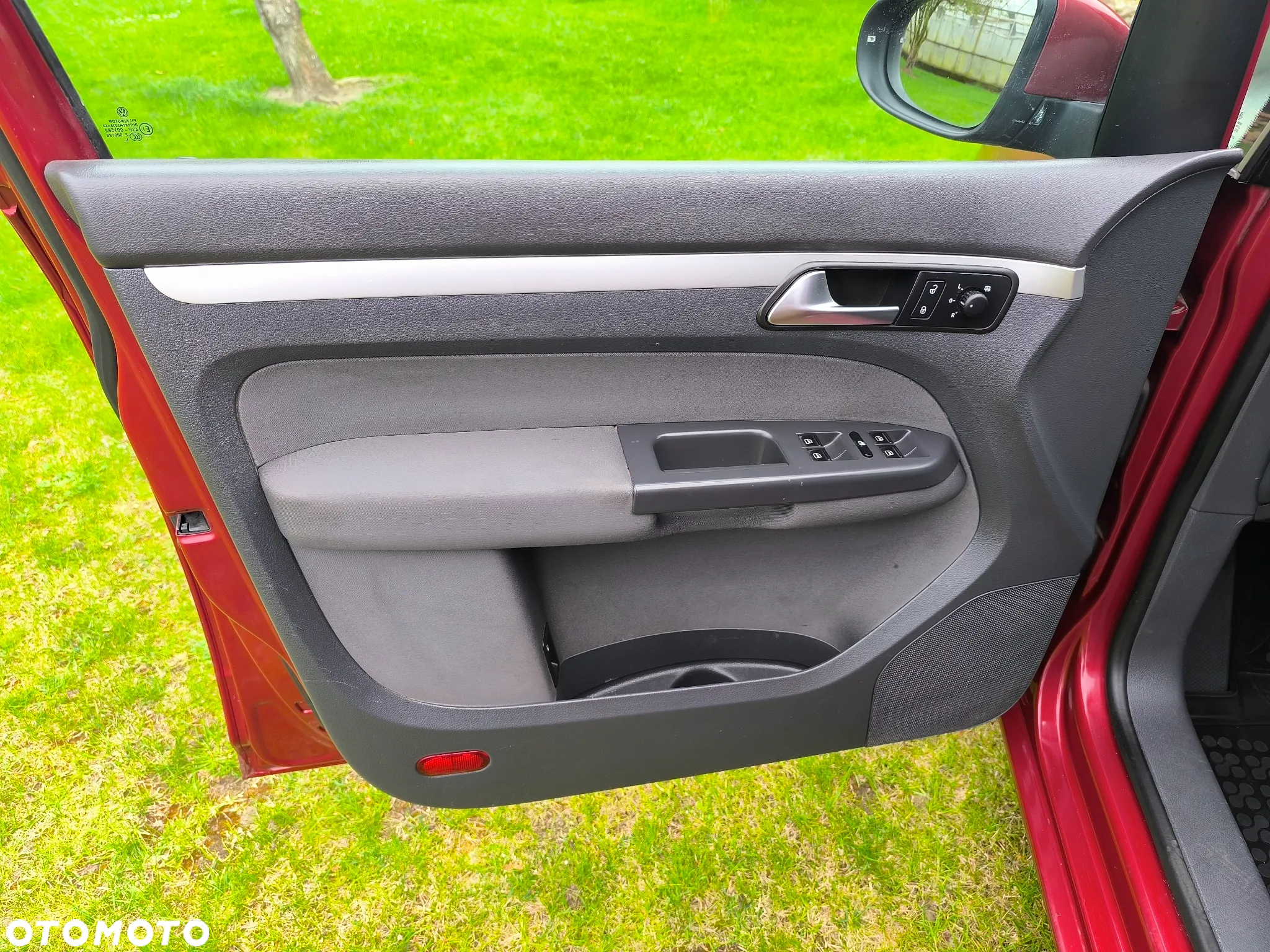 Volkswagen Touran 1.6 TDI DPF Trendline - 26