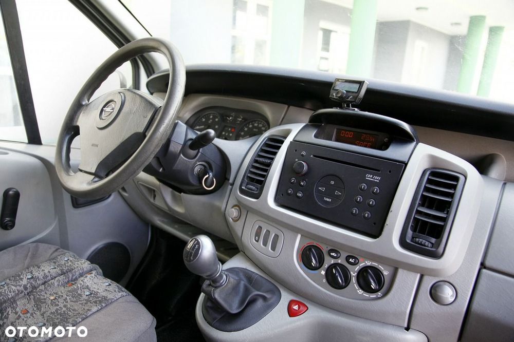 Opel Vivaro - 15