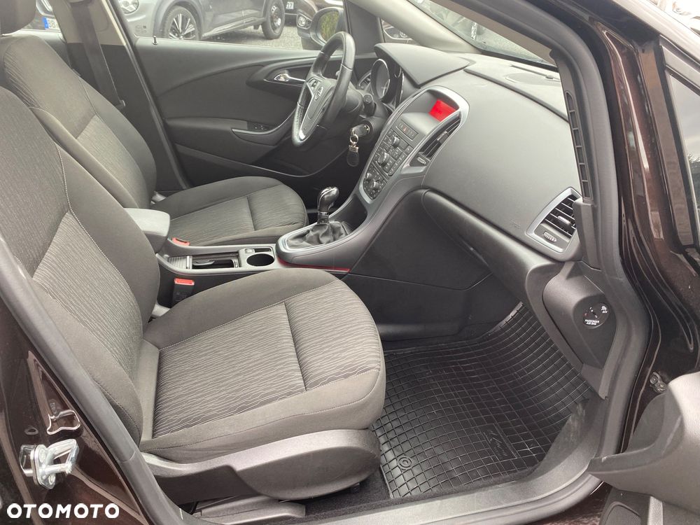 Opel Astra 1.4 Turbo Design Edition - 27