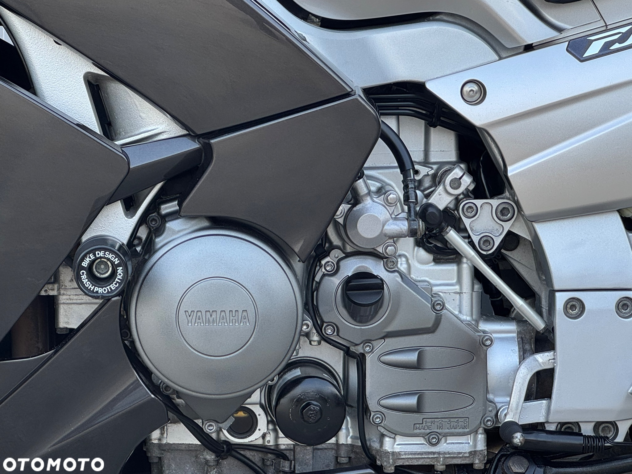 Yamaha FJR - 28