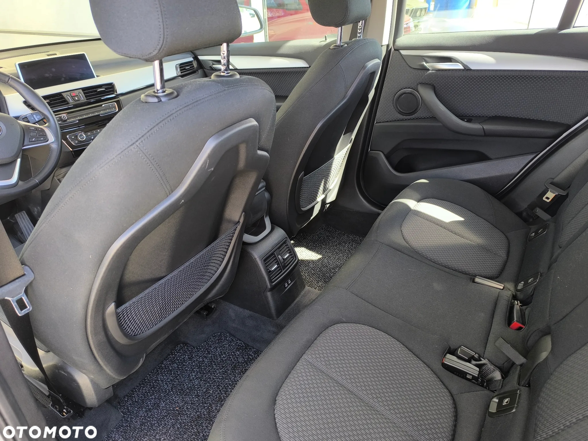 BMW X1 sDrive18i - 8