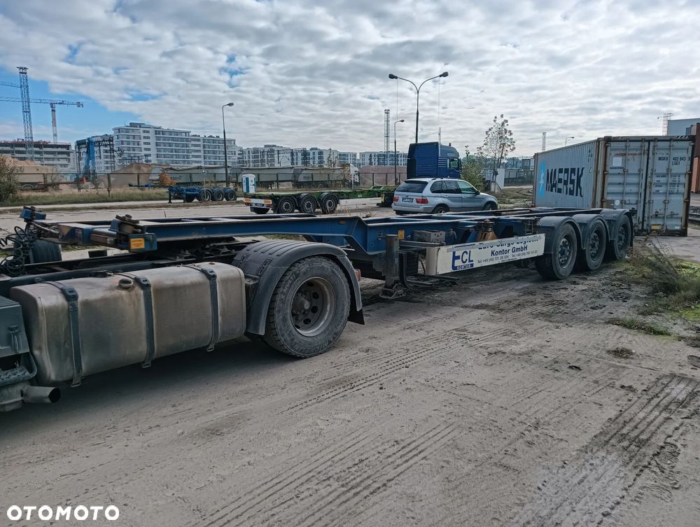 Wielton narko podkontenerowa wysuwany tył - 1