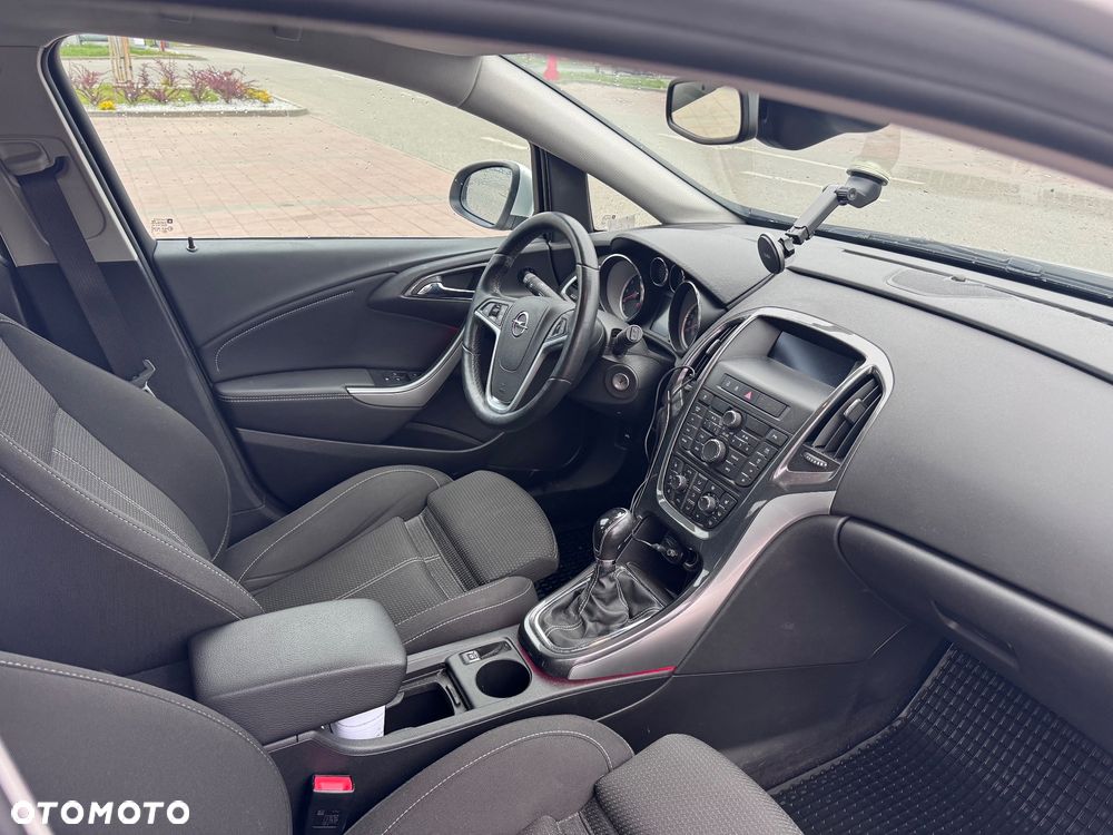 Opel Astra 1.4 T Cosmo - 3