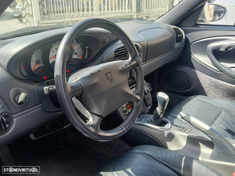 Porsche 911 Série F - 16