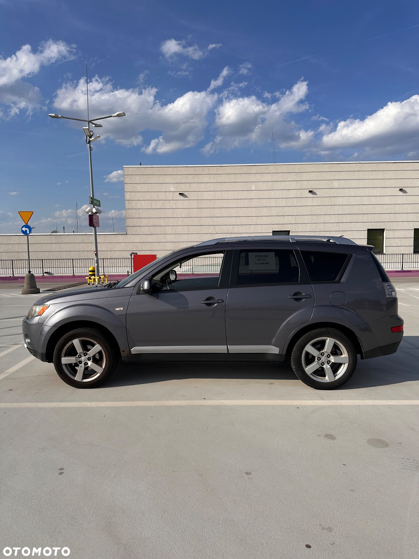 Mitsubishi Outlander - 8