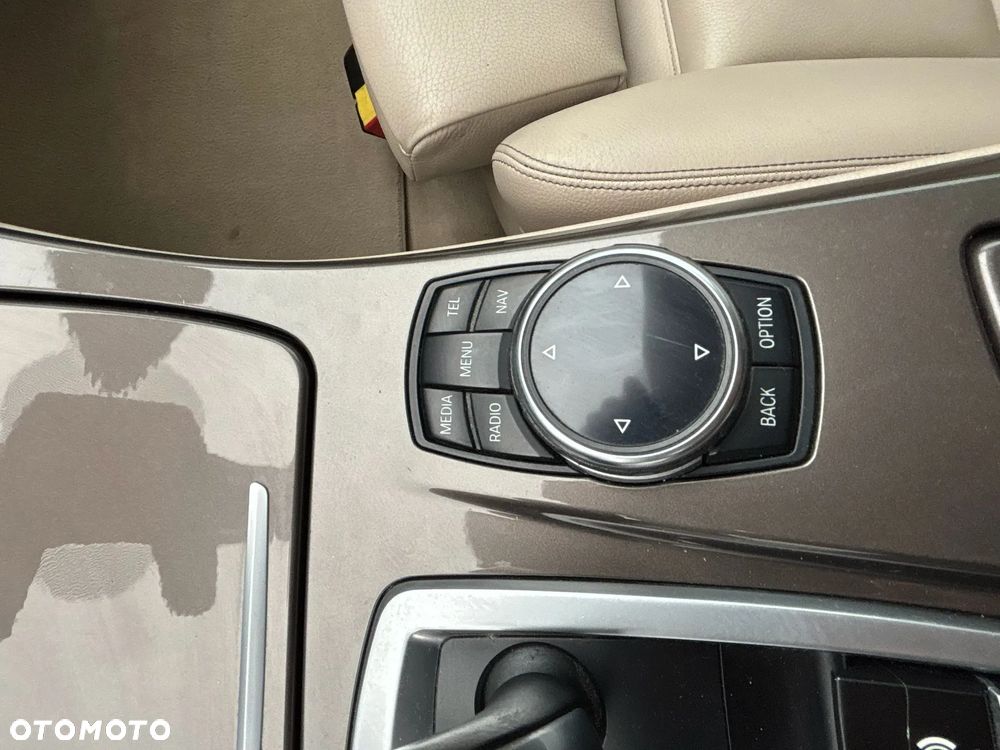 BMW Seria 5 525d xDrive Modern Line - 17