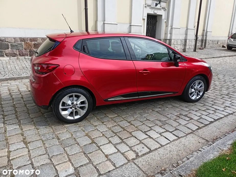 Renault Clio 1.2 16V Limited - 36