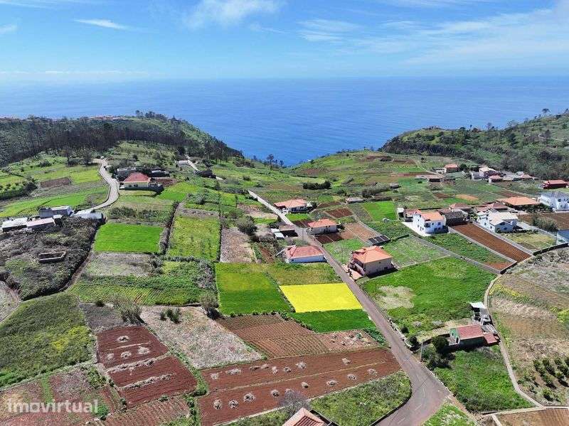 Terreno na Calheta em Maloeira - Grande imagem: 2/6