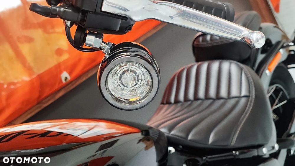 Harley-Davidson Softail Street Bob - 23