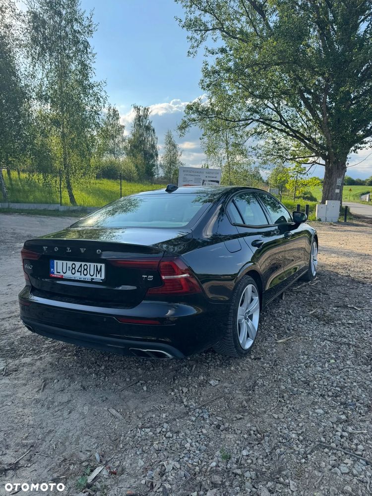 Volvo S60 T5 Momentum Pro - 4