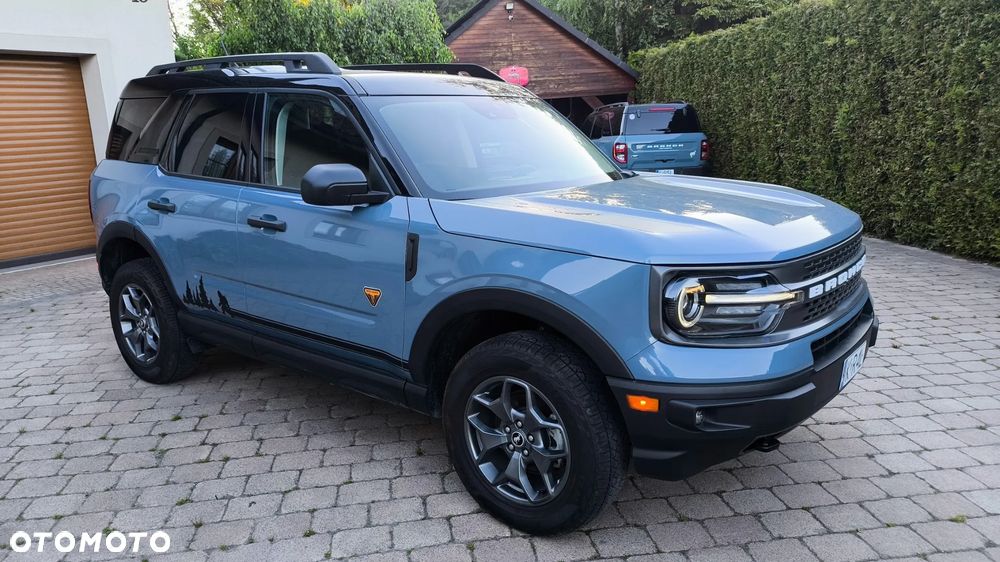 Ford Bronco - 1