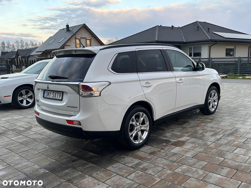 Mitsubishi Outlander 2.2 DI-D 4WD Diamant Edition - 27