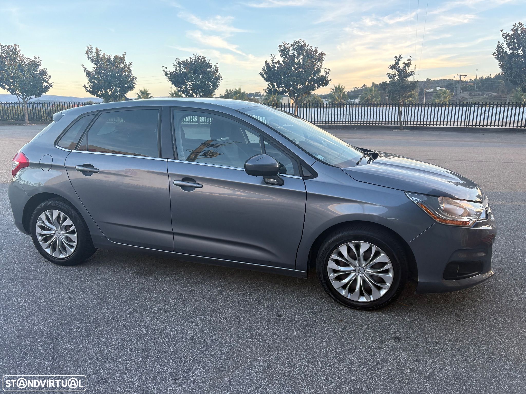 Citroën C4 1.6 e-HDi Exclusive CMP6 - 1