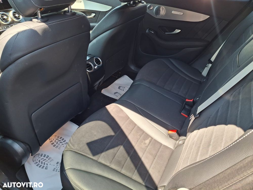 Mercedes-Benz GLC Coupe 300 4MATIC MHEV - 8