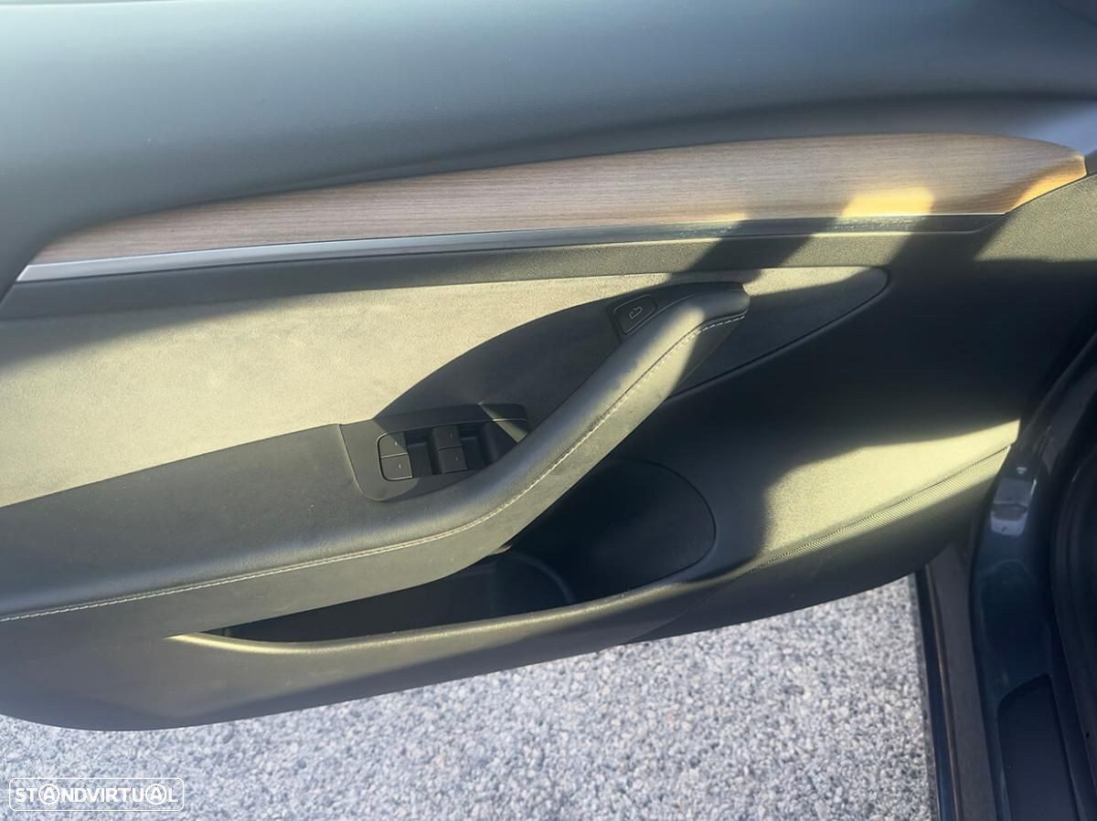 Tesla Model 3 Long Range AWD Dual Motor - 14